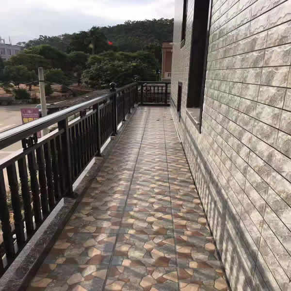 陽臺(tái)護(hù)欄